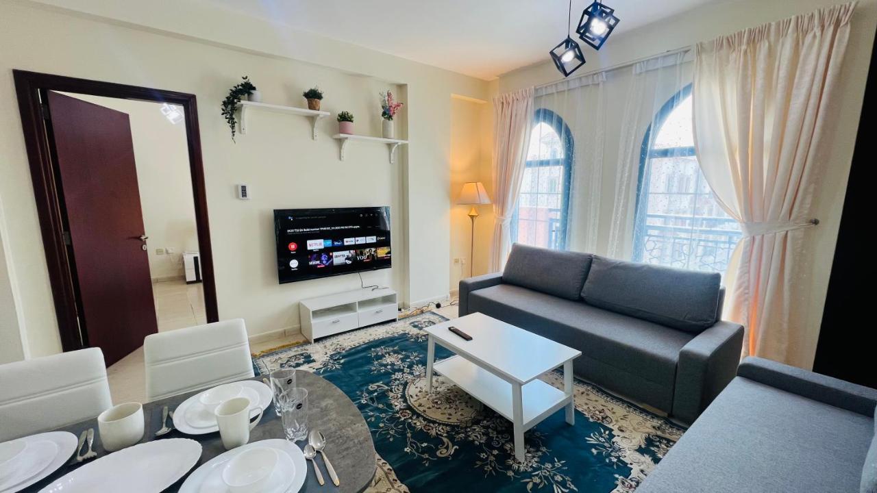 Newly Furnished Cozy One Bed Room Apartment 2 Bathroom City View Dubai Exteriör bild