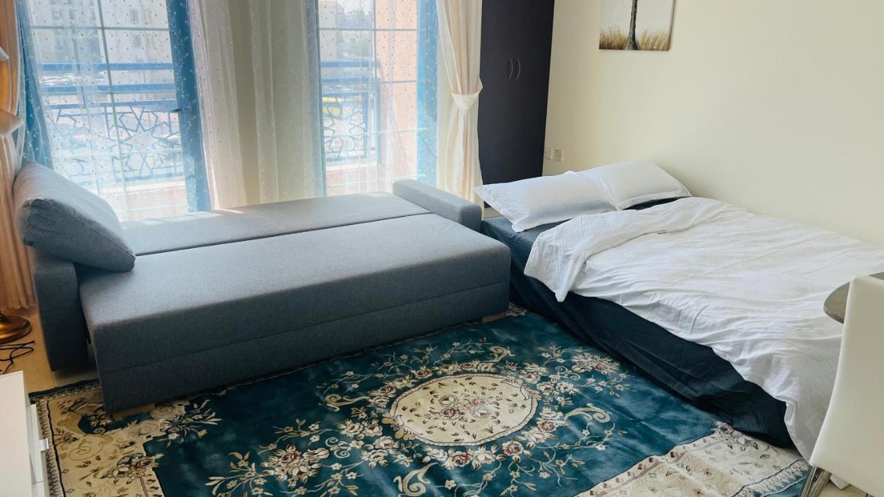Newly Furnished Cozy One Bed Room Apartment 2 Bathroom City View Dubai Exteriör bild