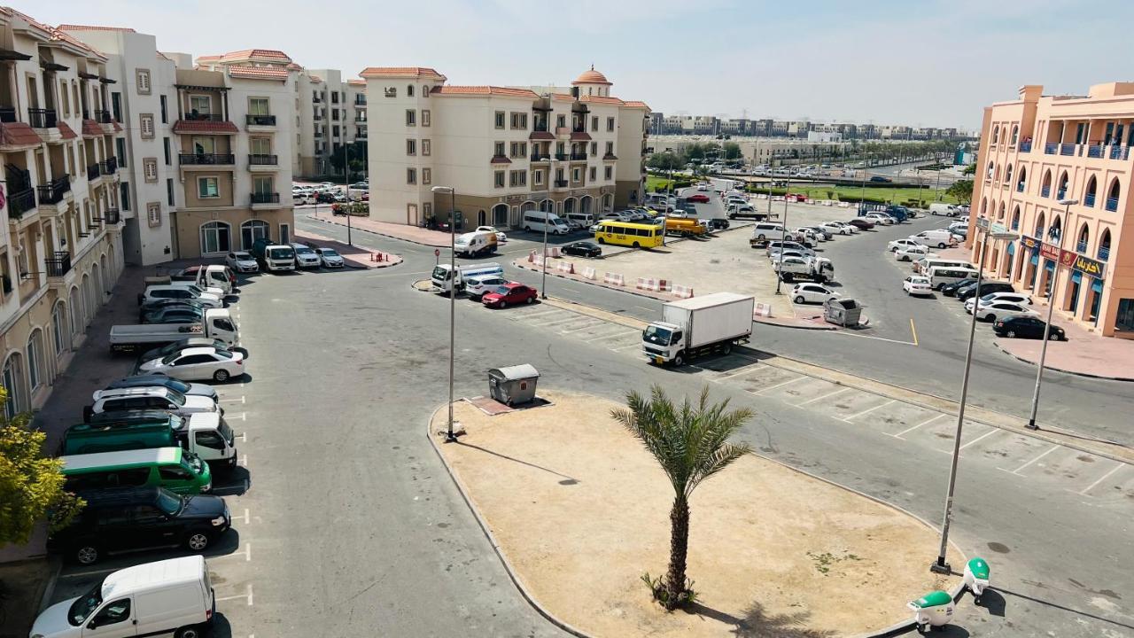 Newly Furnished Cozy One Bed Room Apartment 2 Bathroom City View Dubai Exteriör bild