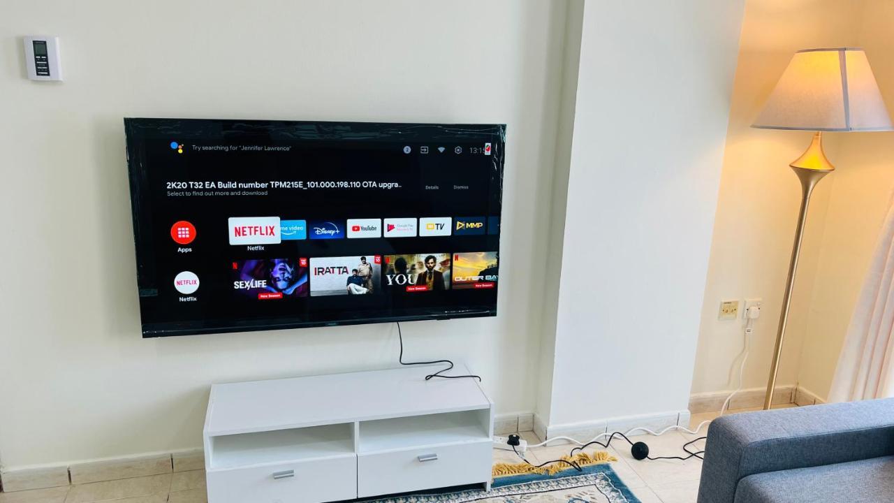 Newly Furnished Cozy One Bed Room Apartment 2 Bathroom City View Dubai Exteriör bild