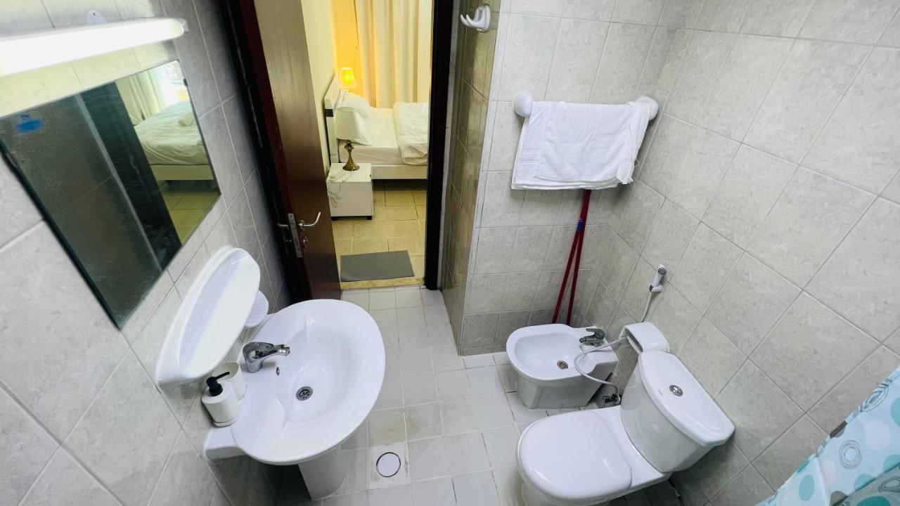 Newly Furnished Cozy One Bed Room Apartment 2 Bathroom City View Dubai Exteriör bild