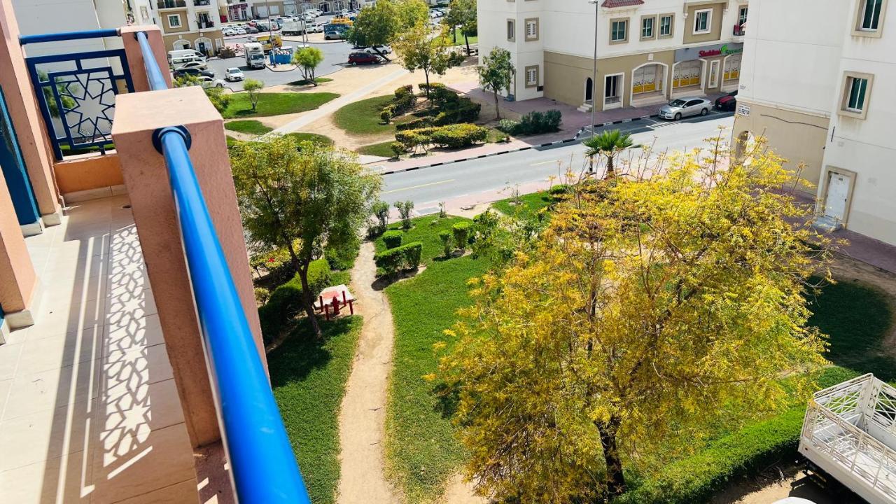 Newly Furnished Cozy One Bed Room Apartment 2 Bathroom City View Dubai Exteriör bild
