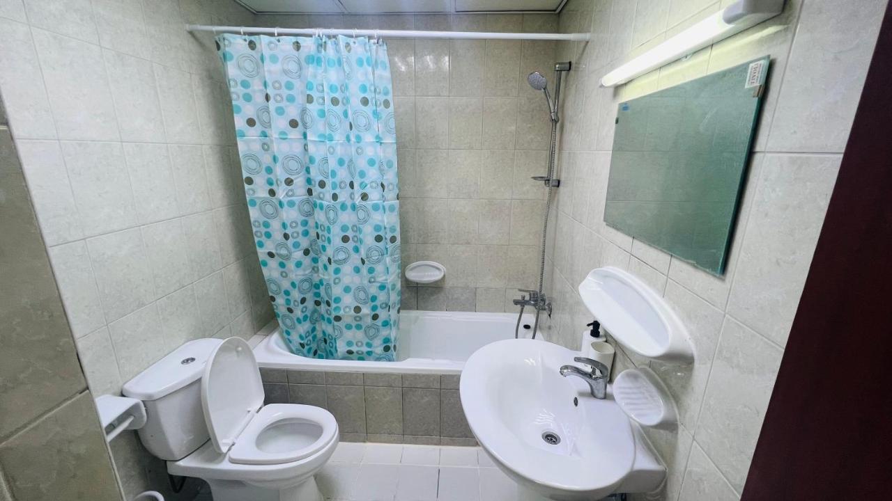 Newly Furnished Cozy One Bed Room Apartment 2 Bathroom City View Dubai Exteriör bild