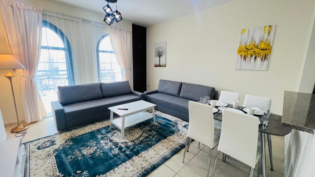 Newly Furnished Cozy One Bed Room Apartment 2 Bathroom City View Dubai Exteriör bild